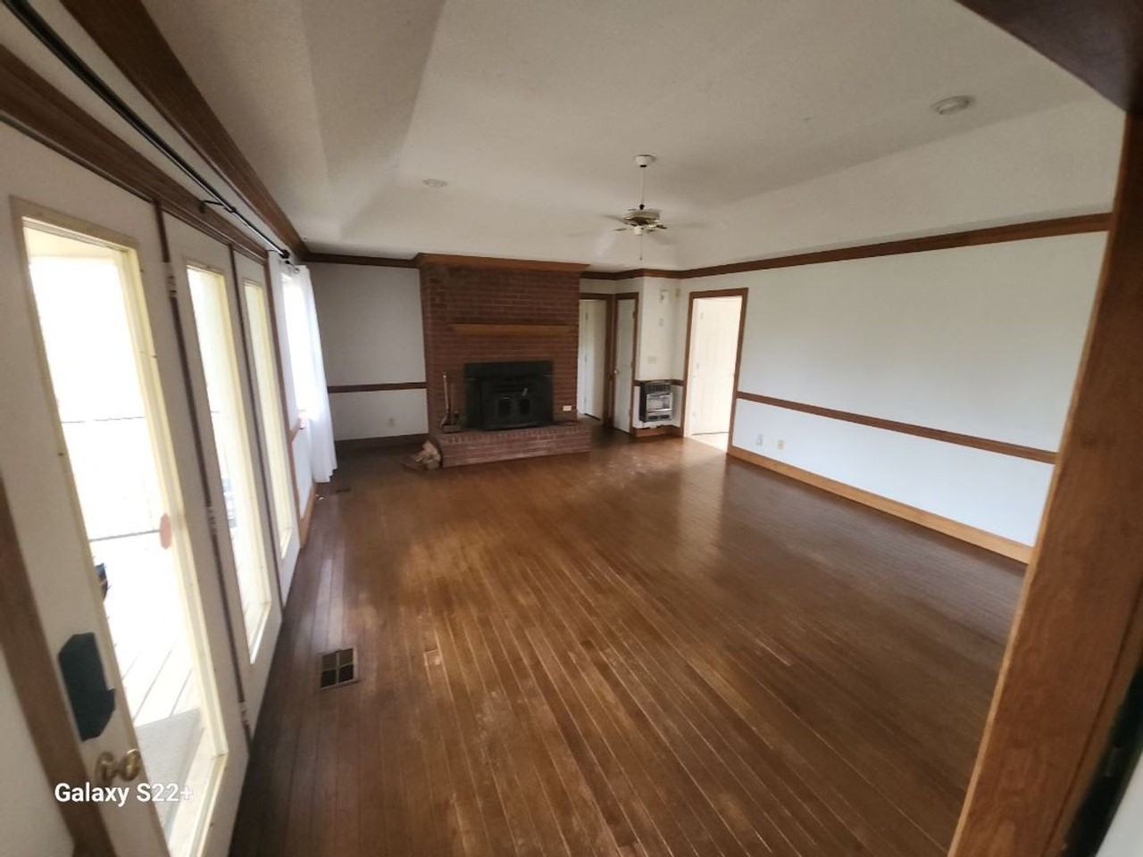 971 Manningham Rd - Photo 3 of 33