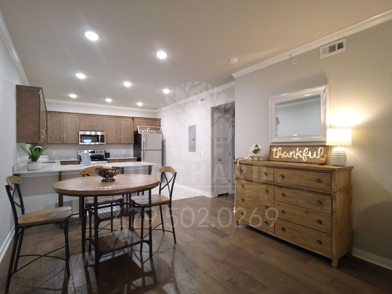 2000 E. Brookview Circle - Photo 4 of 15