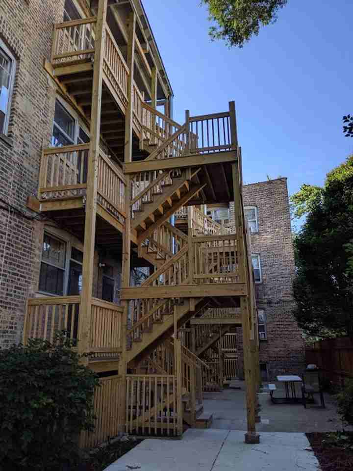 3506 N Wolcott Ave - Photo 3 of 11