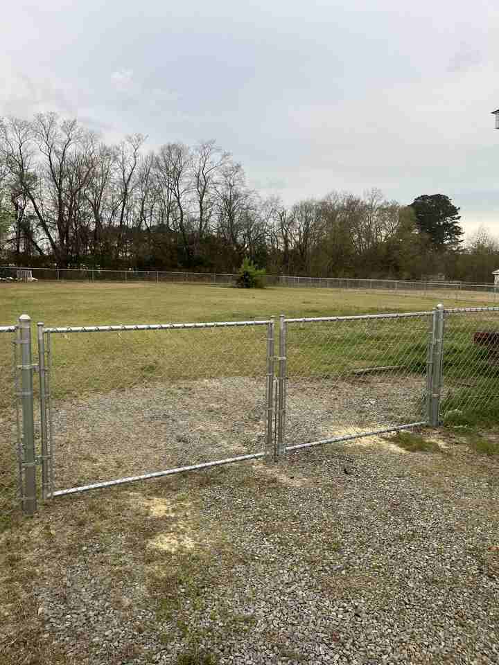 108 Tinderwood Dr #NA - Photo 2 of 5