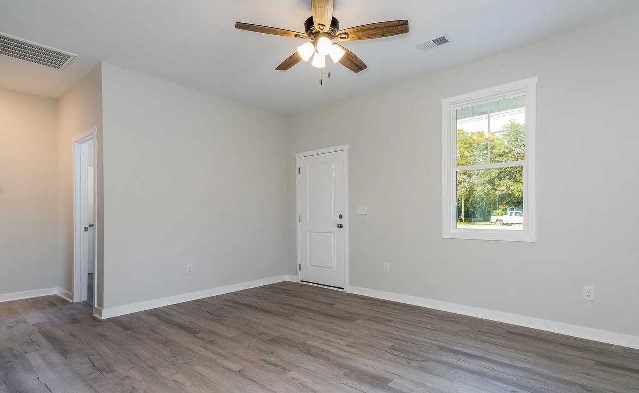 9105 Beach Dr Sw #B - Photo 2 of 13