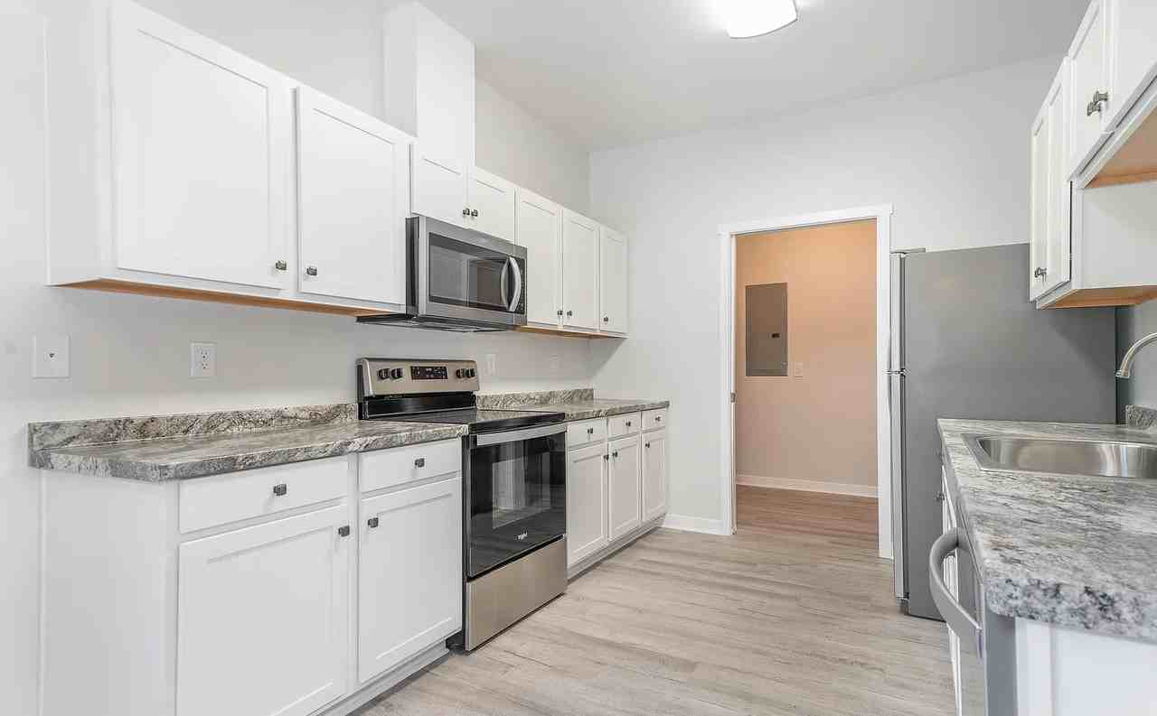 9105 Beach Dr Sw #B - Photo 4 of 13