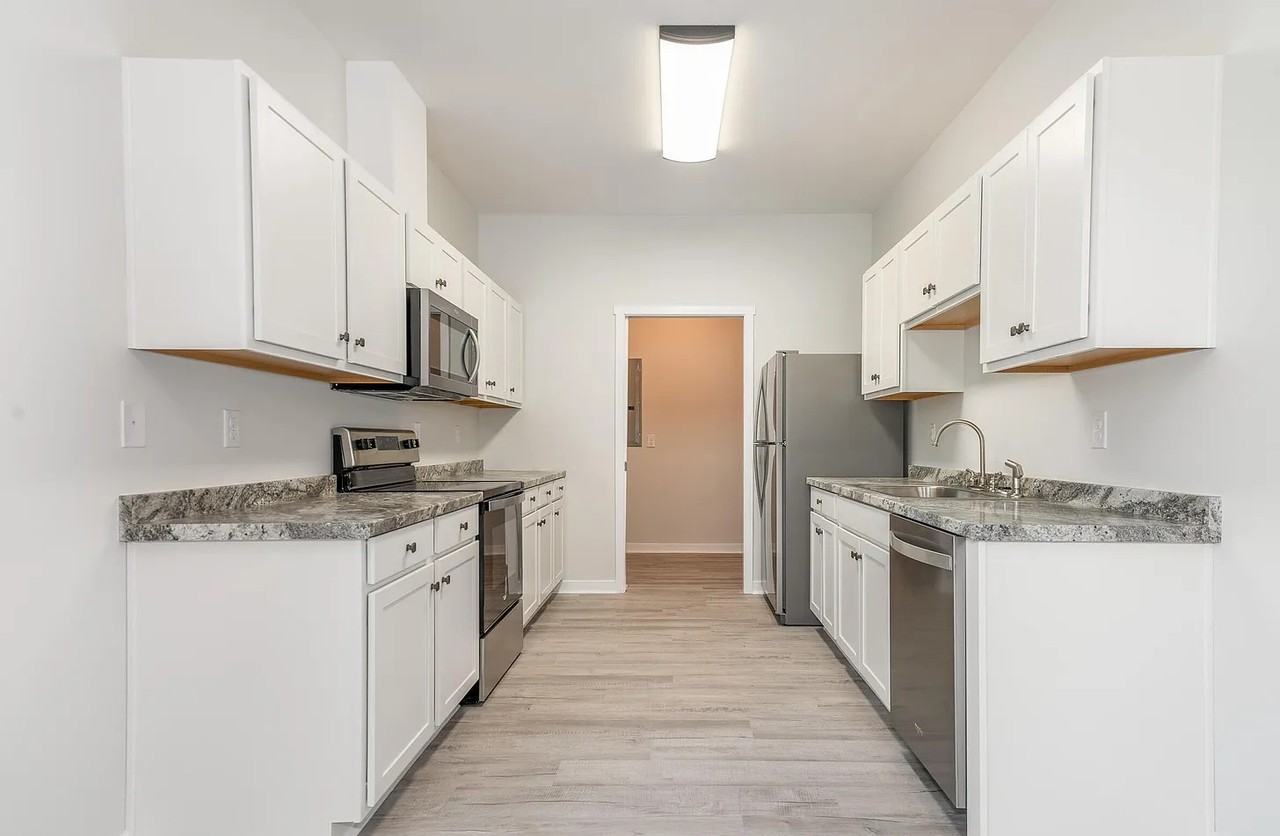 9105 Beach Dr Sw #B - Photo 5 of 13