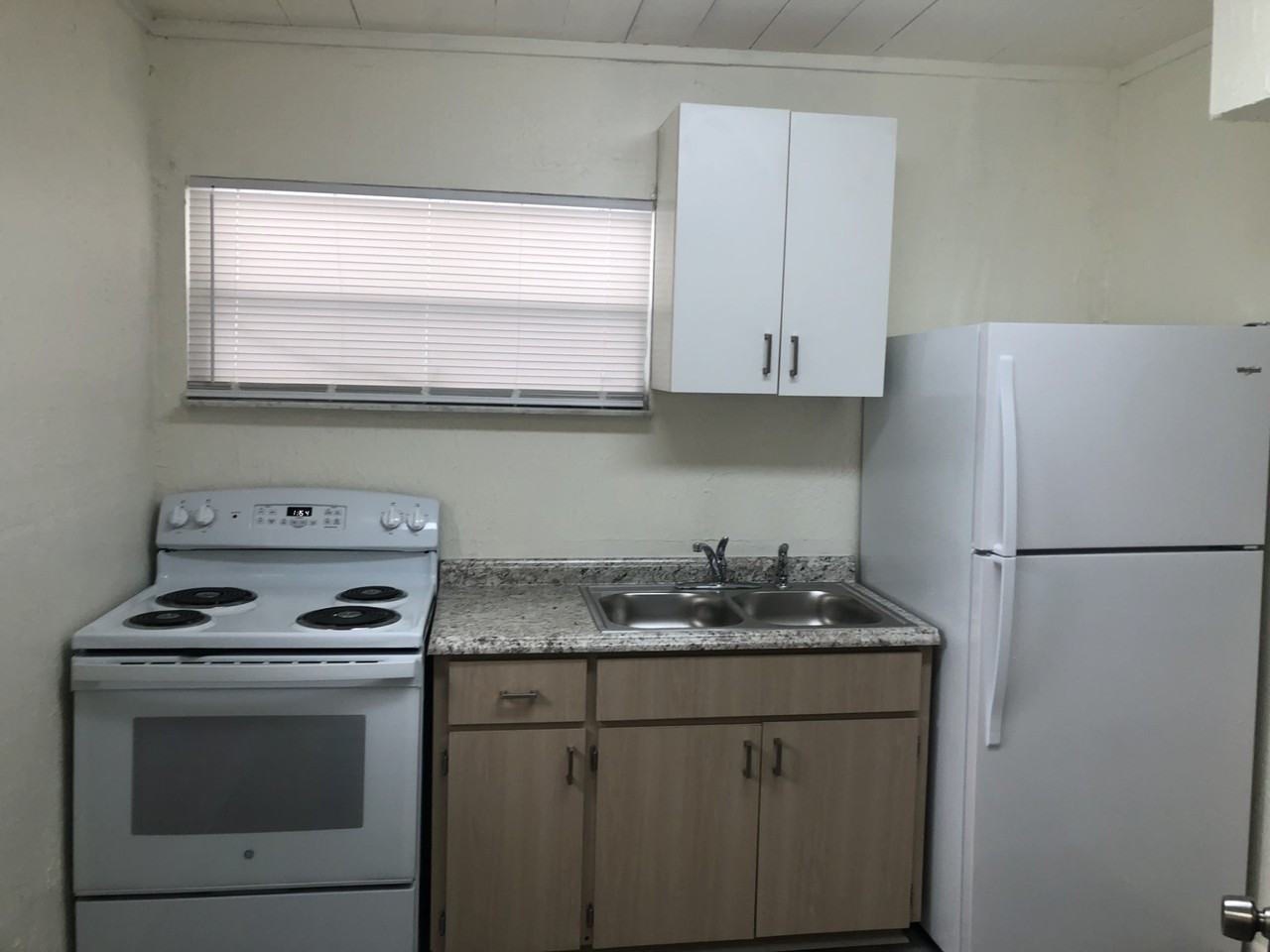 14343 Walsingham Rd #B - Photo 4 of 6