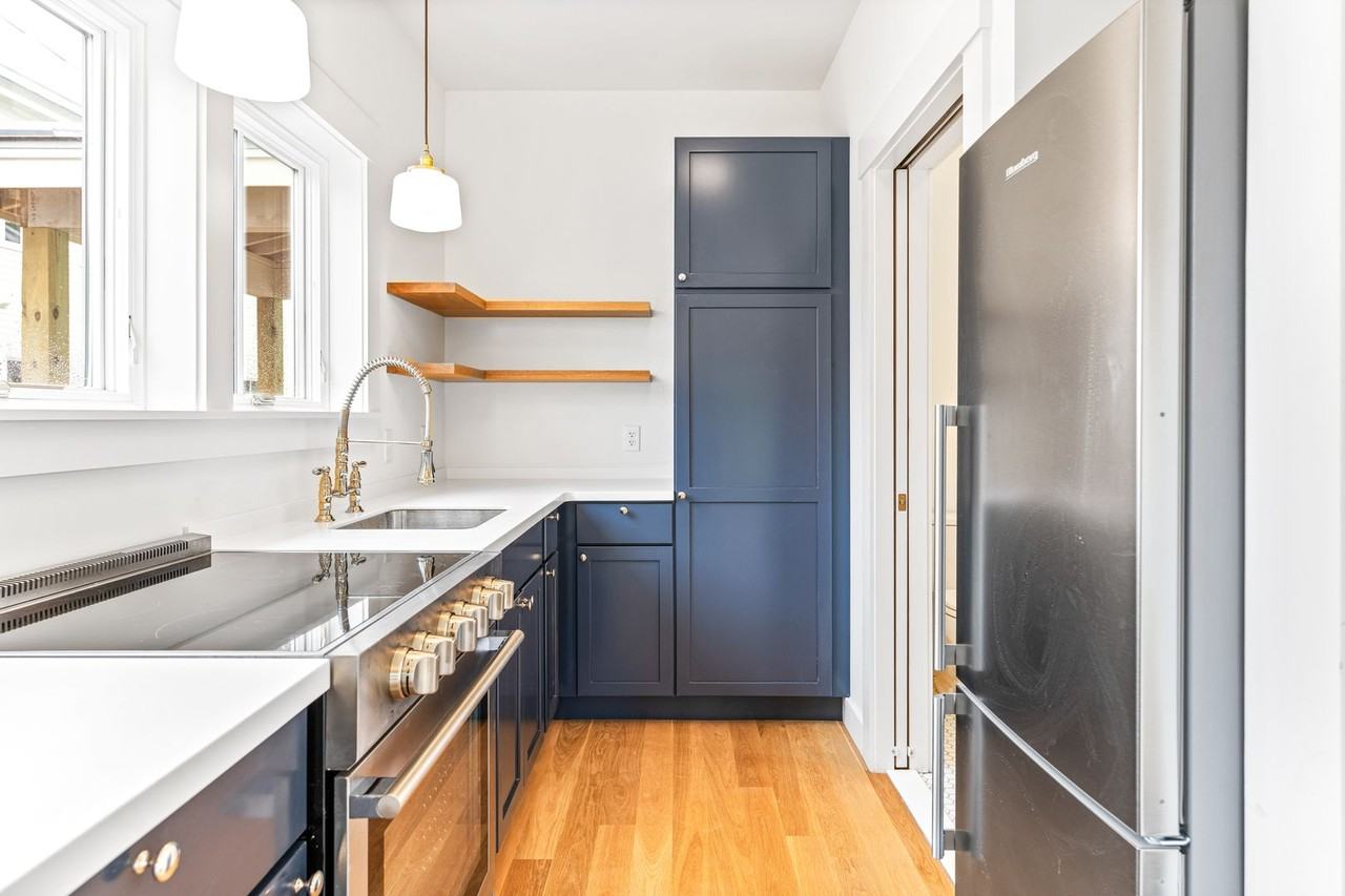 986 Prospect Ave. Rumford, ME - Photo 7 of 50