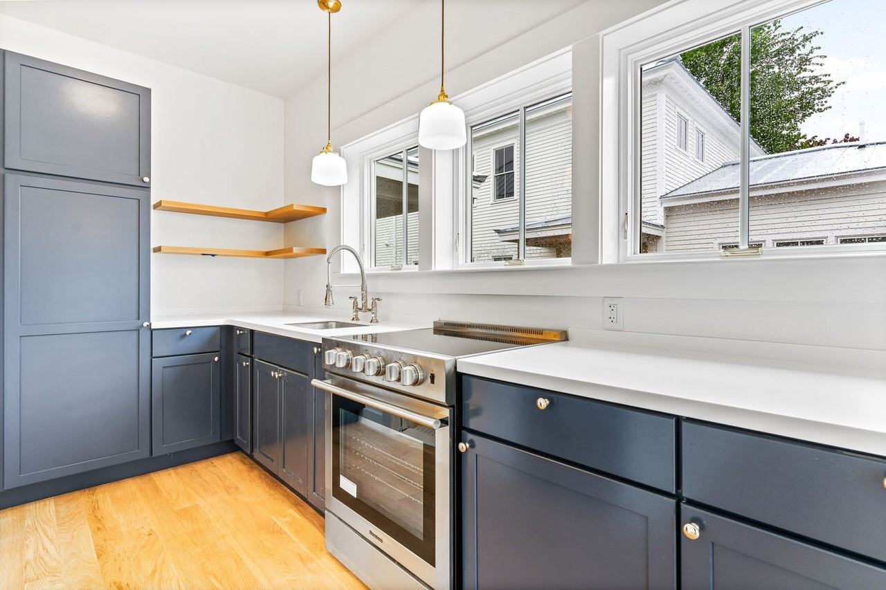 986 Prospect Ave. Rumford, ME - Photo 4 of 50