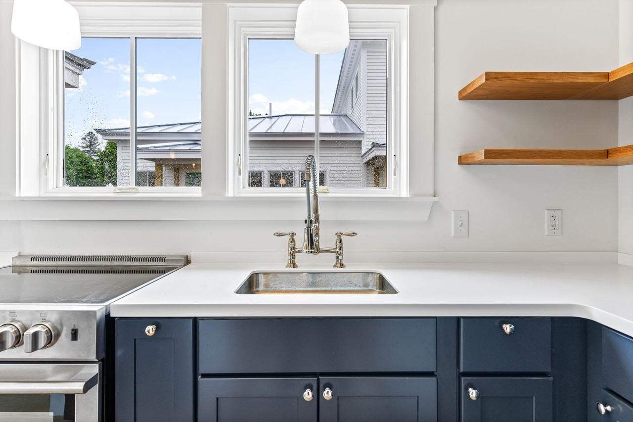 986 Prospect Ave. Rumford, ME - Photo 7 of 50