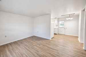 featured image of 1450 Luther Sq