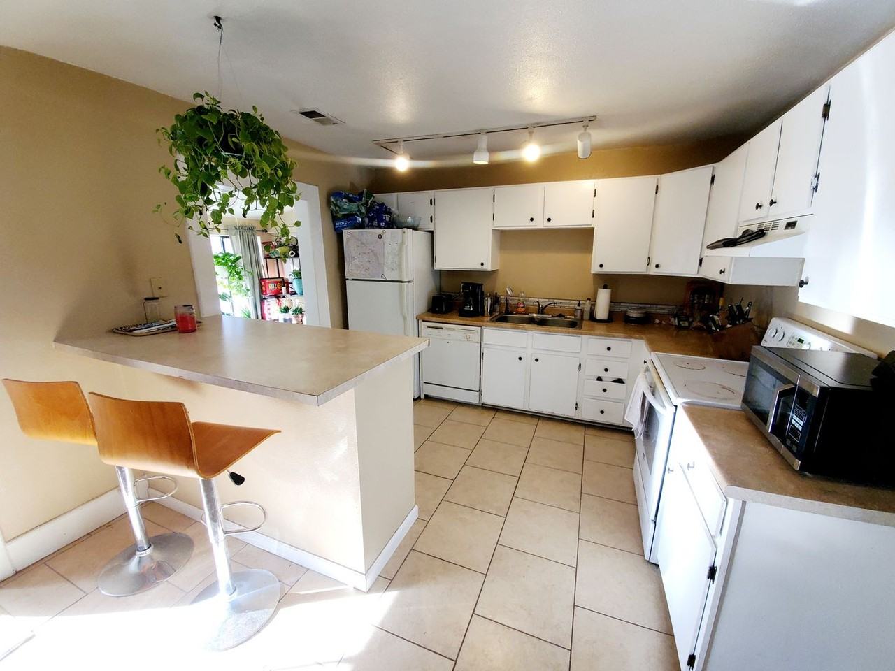 1730 W. MULBERRY - Photo 5 of 29