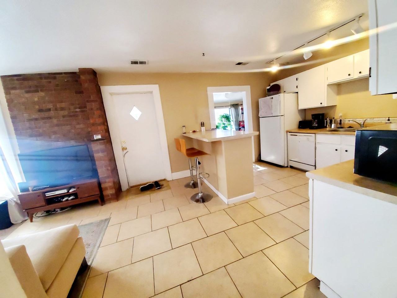 1730 W. MULBERRY - Photo 7 of 29