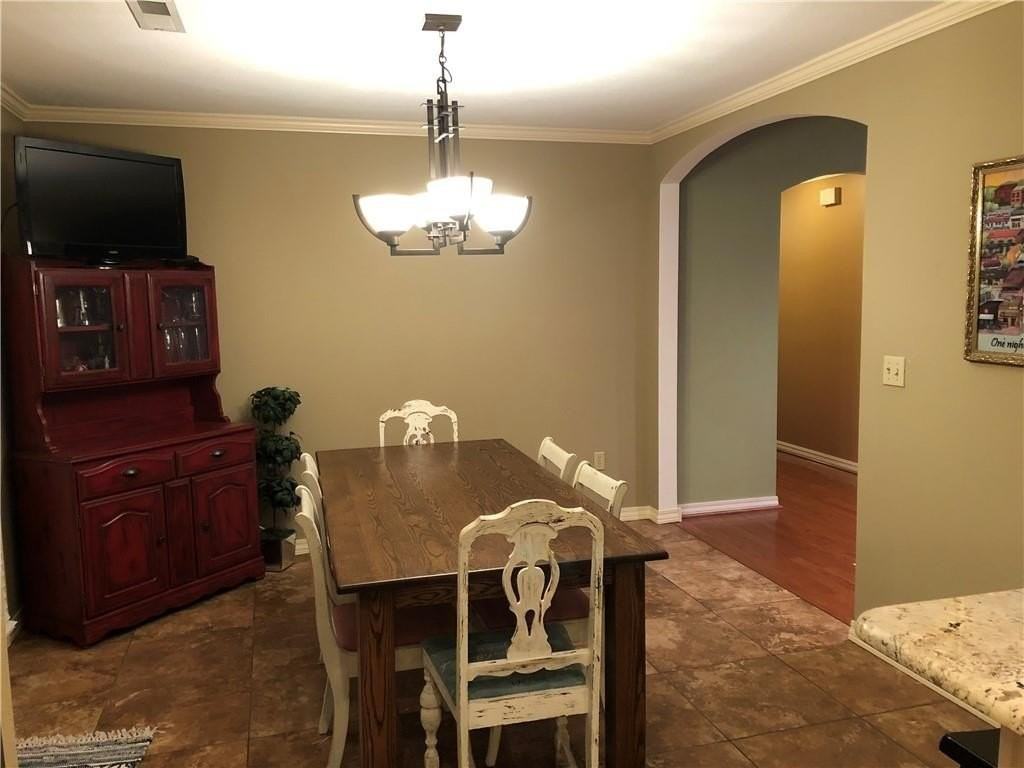 1320 E Ash St - Photo 4 of 15