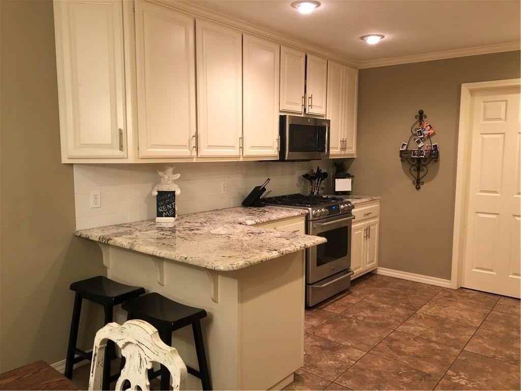 1320 E Ash St - Photo 6 of 15