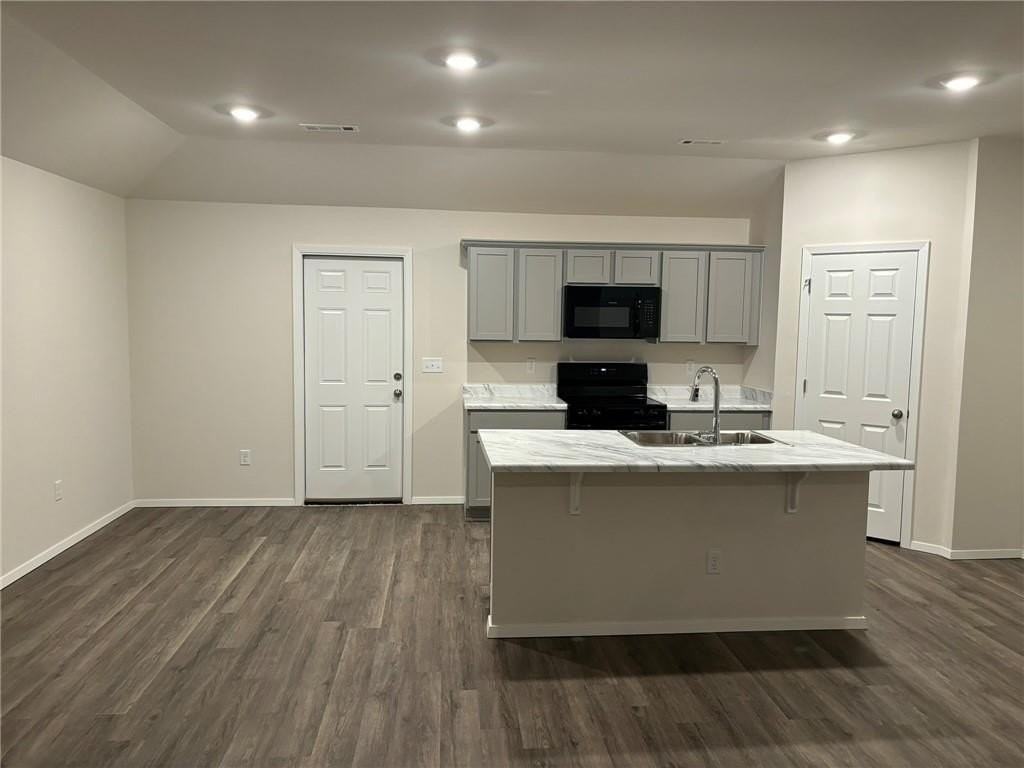 801 S Katlyn Dr - Photo 4 of 12