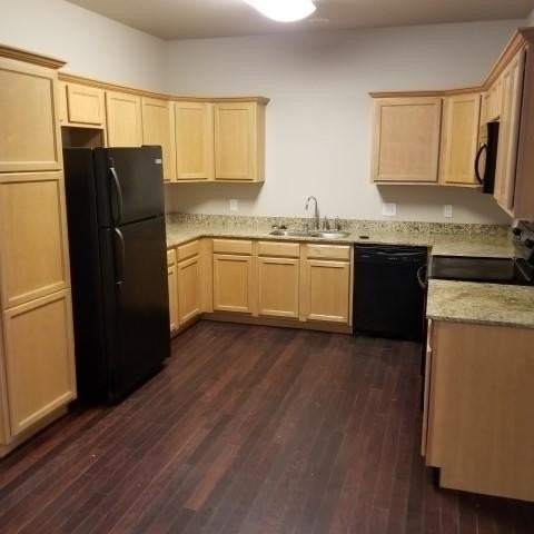 568 N Longfellow Ln - Photo 3 of 11