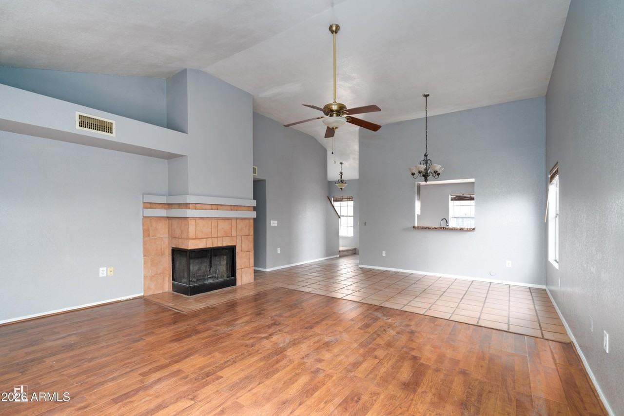 7854 W Fleetwood Ln - Photo 7 of 23