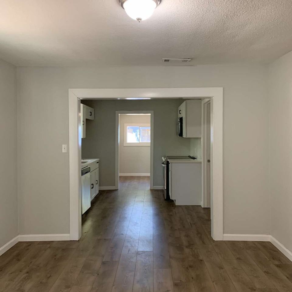 505 E Heron St #1 - Photo 7 of 19