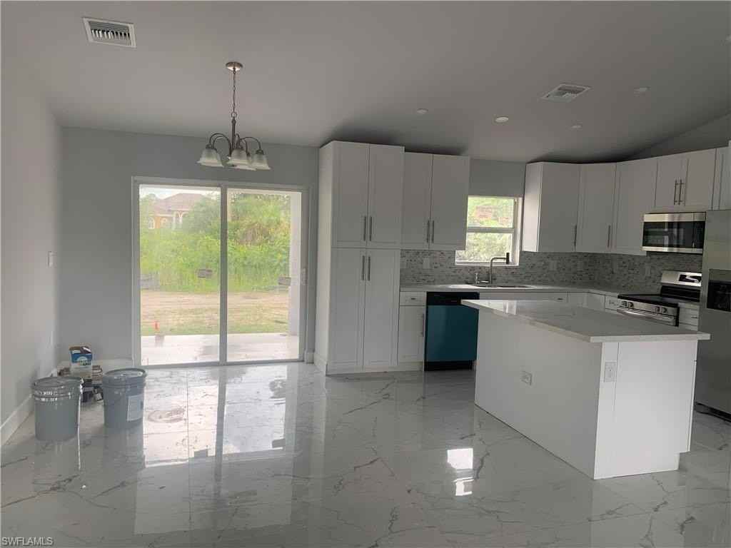 3211 43rd St Sw - Photo 3 of 17