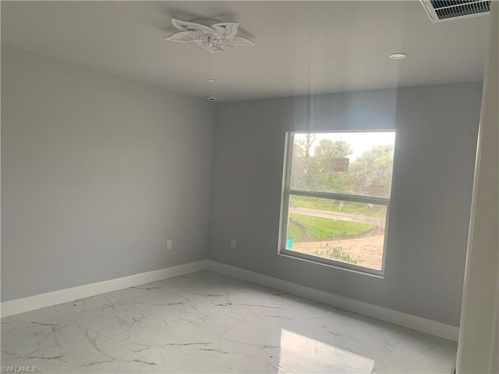 3211 43rd St Sw - Photo 4 of 17