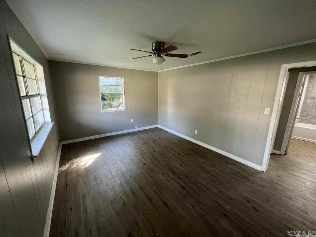 106 S Grant St - Photo 3 of 9