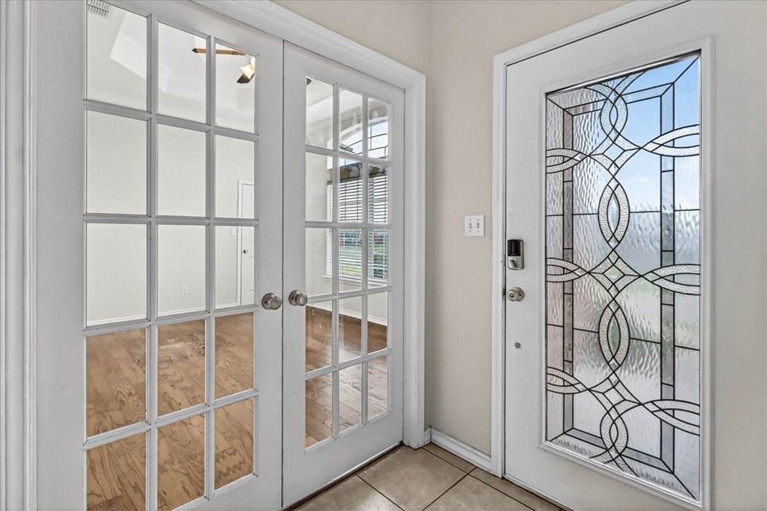 6325 Oso Pkwy - Photo 2 of 39