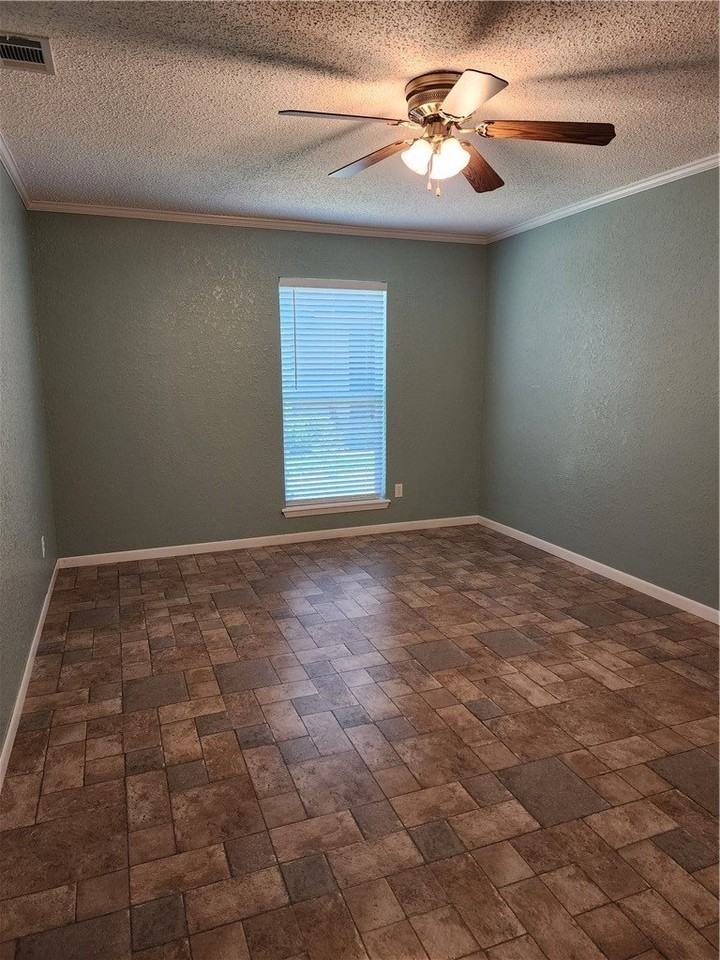 7209 Sparkle Sea Dr Apt 7 - Photo 5 of 15