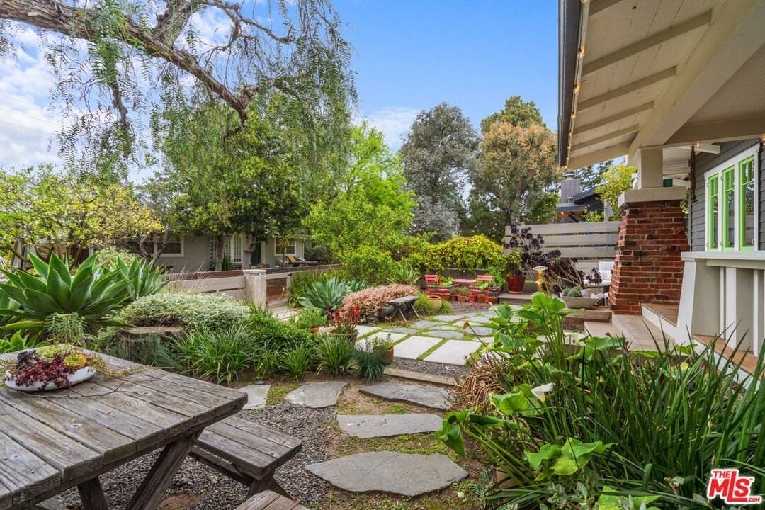 740 Marco Pl - Photo 4 of 30