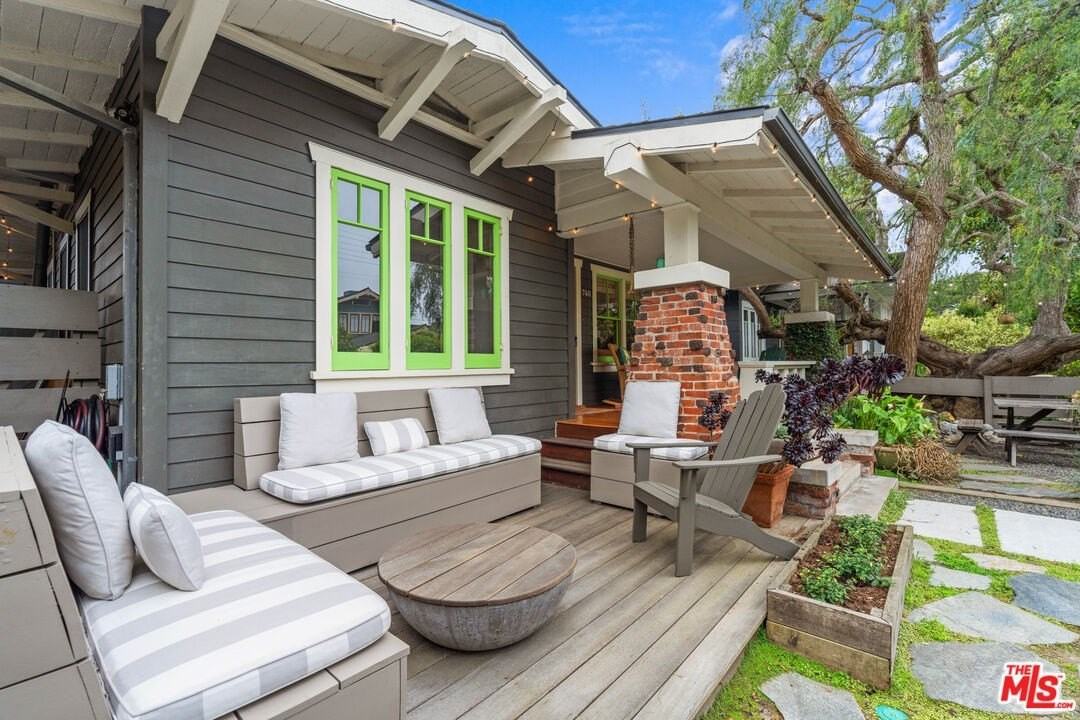 740 Marco Pl - Photo 3 of 30