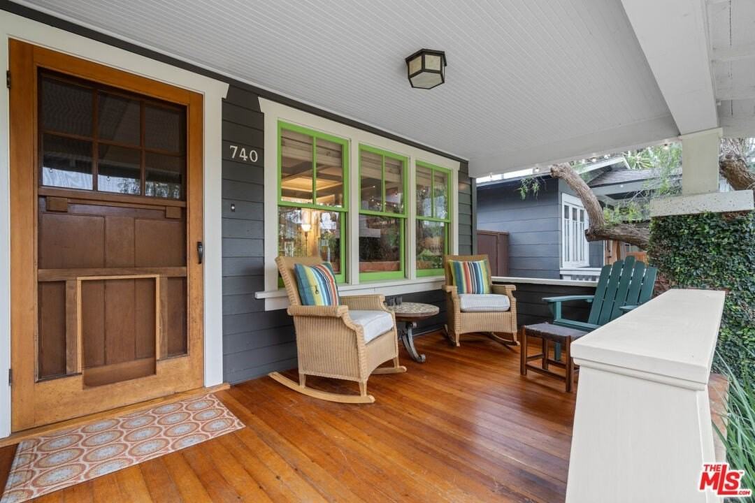 740 Marco Pl - Photo 6 of 30