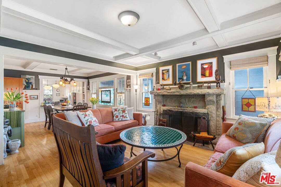 740 Marco Pl - Photo 2 of 30