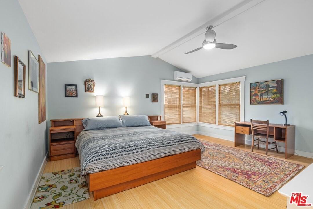 740 Marco Pl - Photo 5 of 30