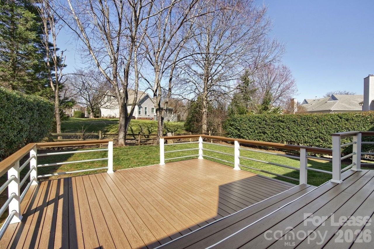 6520 Red Maple Dr - Photo 3 of 38