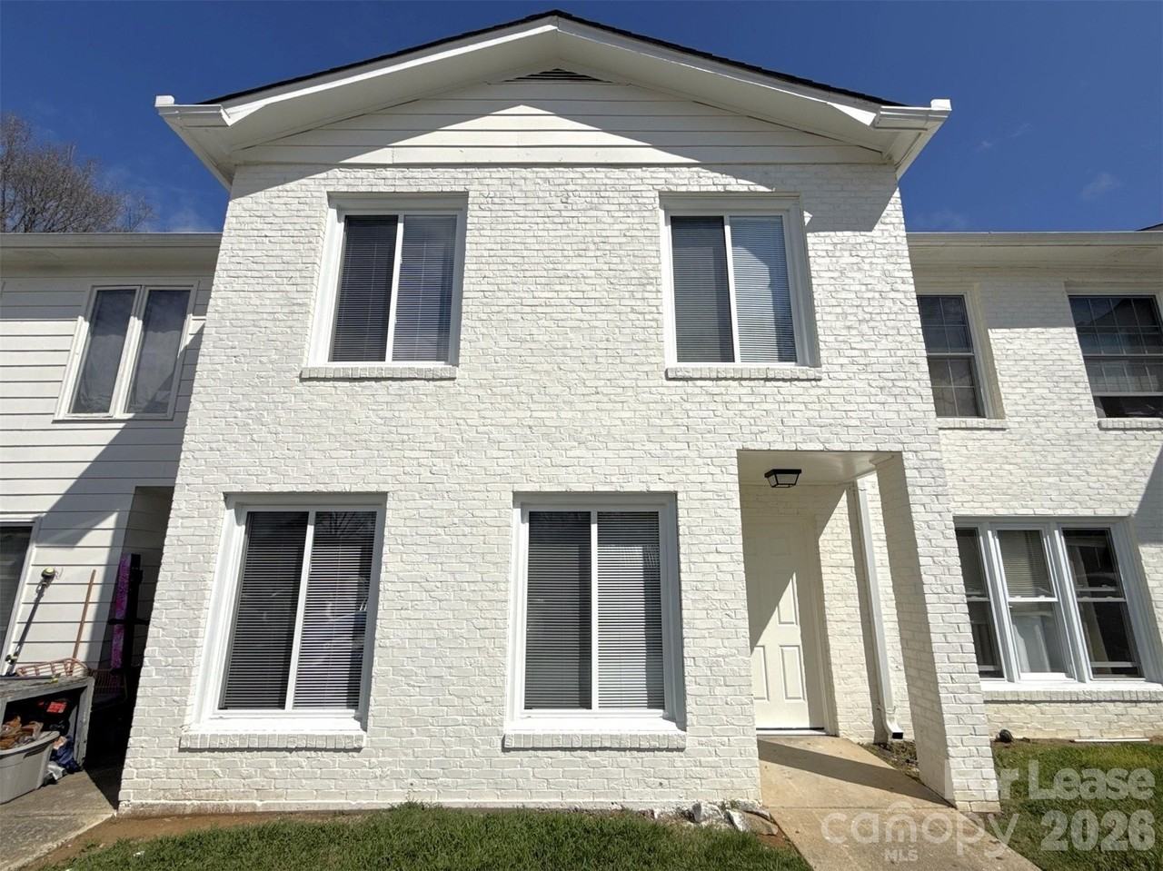 300 N Main St Apt 4 #Apt 4