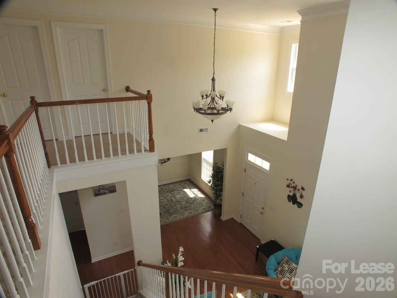13921 Daltrey Ln - Photo 4 of 25