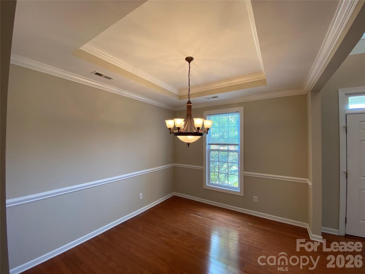 13921 Daltrey Ln - Photo 6 of 25