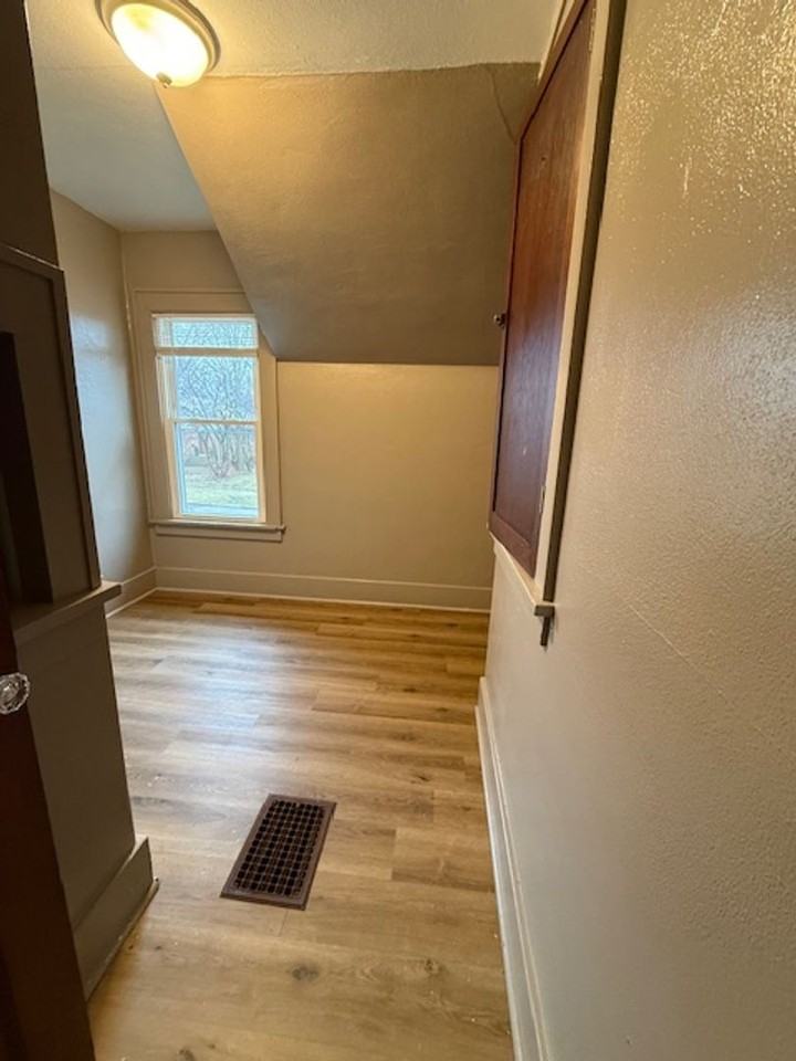 607 E Maywood Ave - Photo 3 of 30