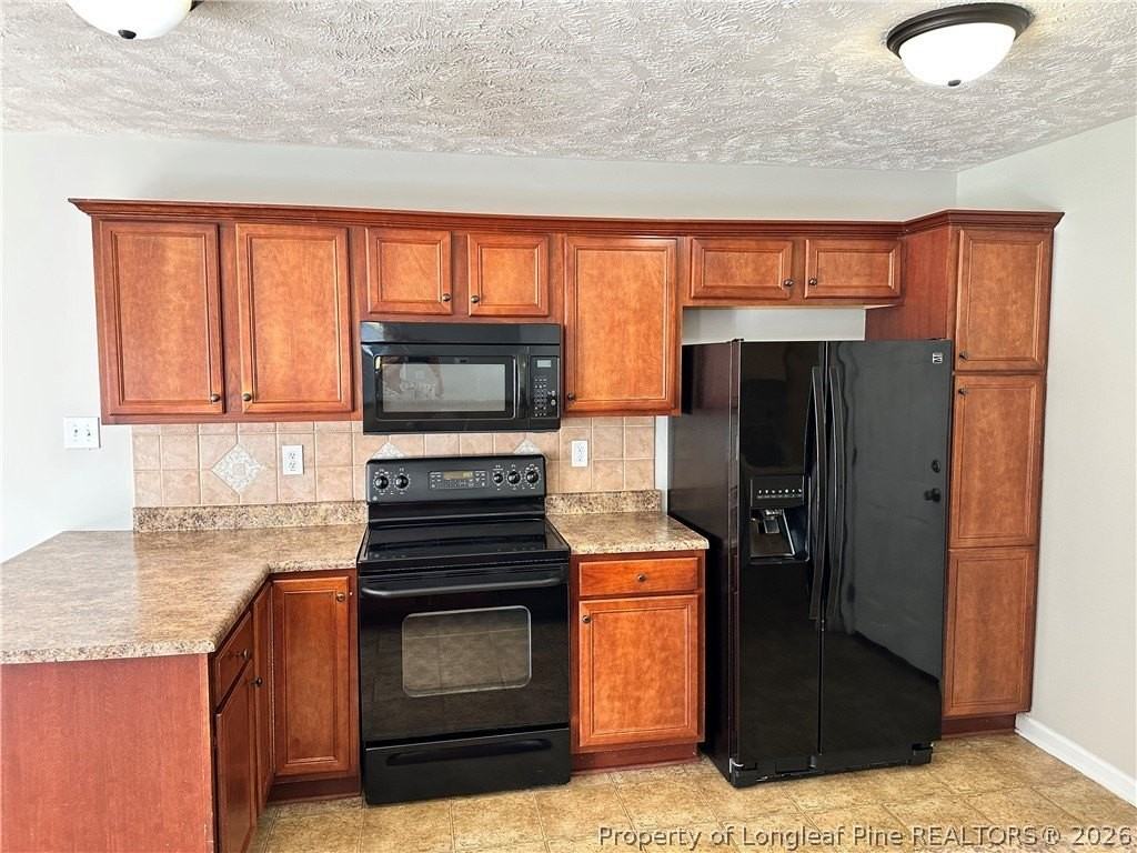 345 Belmont Dr - Photo 4 of 20