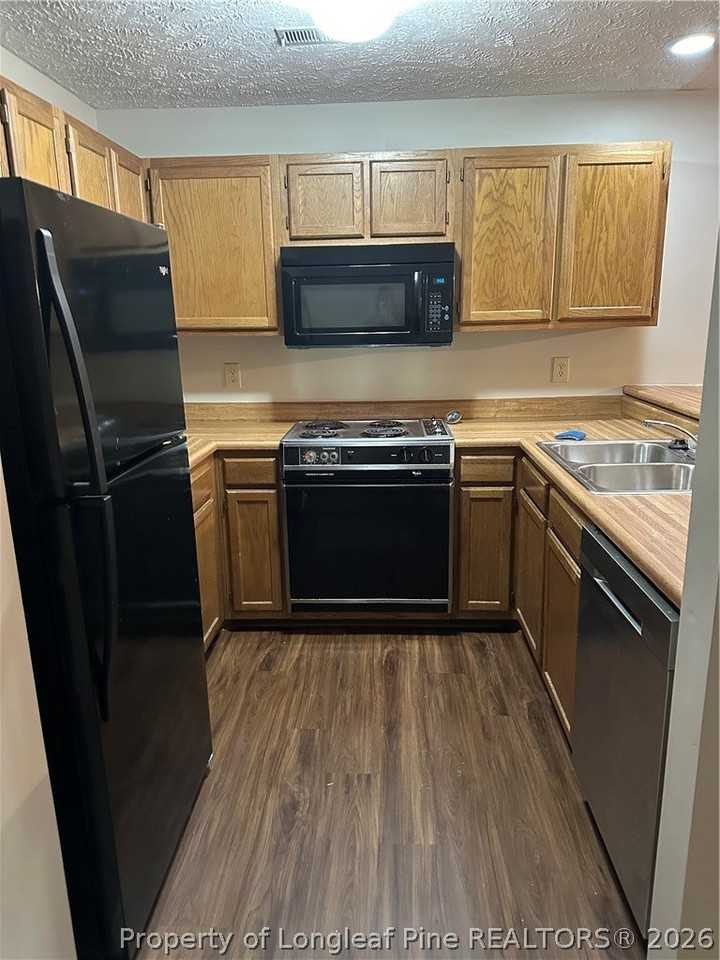1849 Tryon Dr #5 - Photo 4 of 15
