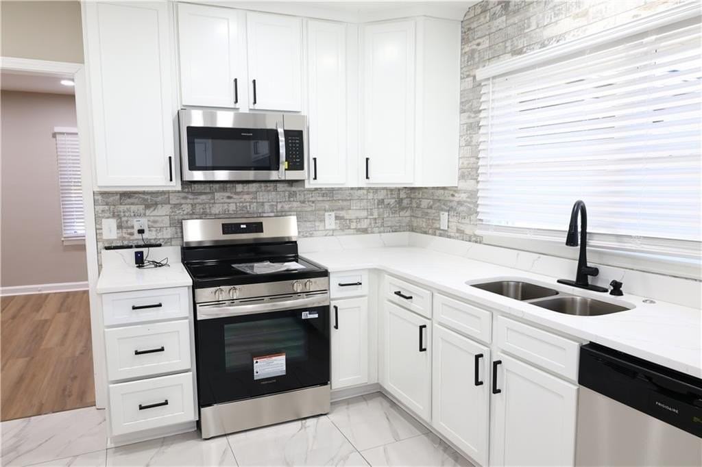 1876 Sandtown Rd Sw - Photo 2 of 20