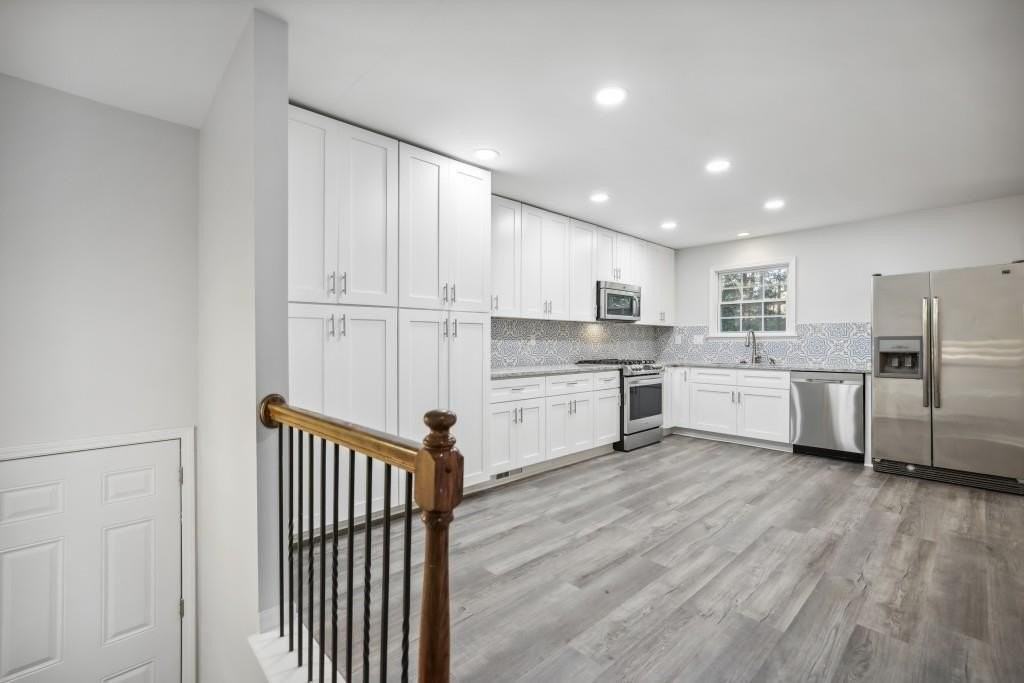 10145 Rillridge Ct - Photo 4 of 26