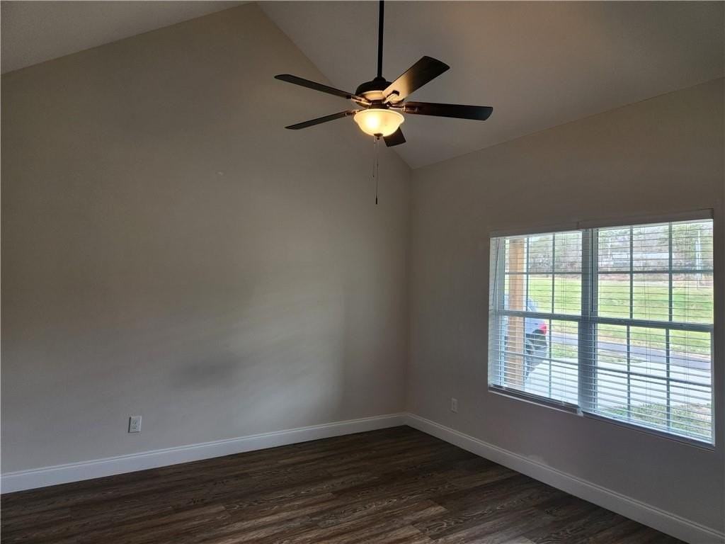 1360 Castleberry Bridge Rd - Photo 5 of 10