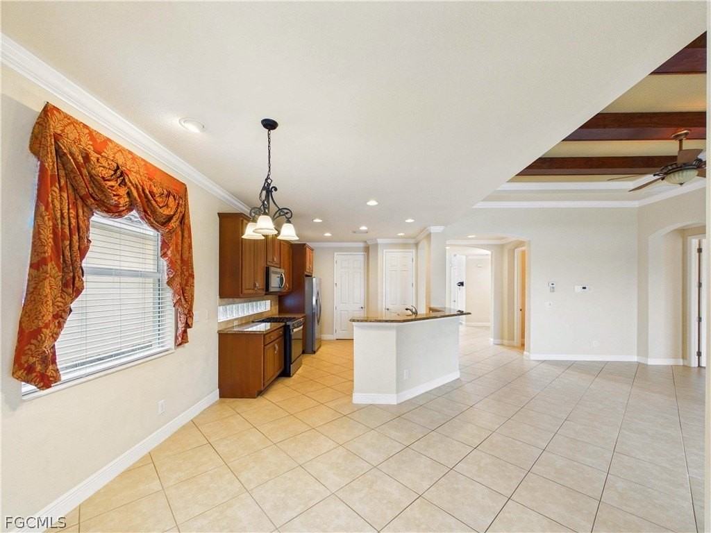 19721 Tesoro Way - Photo 5 of 35