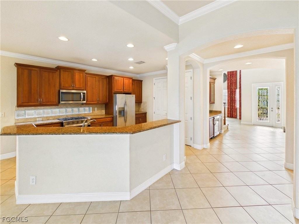 19721 Tesoro Way - Photo 7 of 35