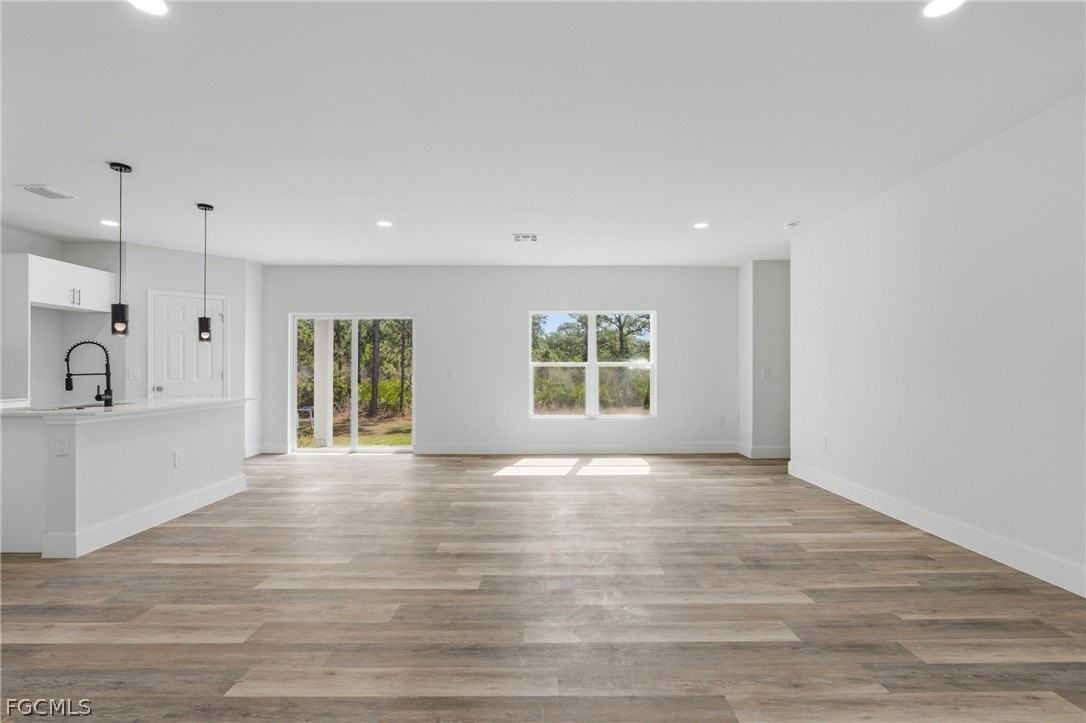 325 Hermosa Ave - Photo 7 of 38