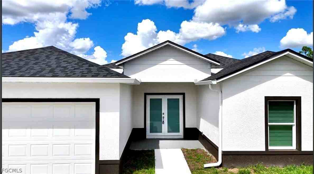 825 Porter St E - Photo 2 of 40