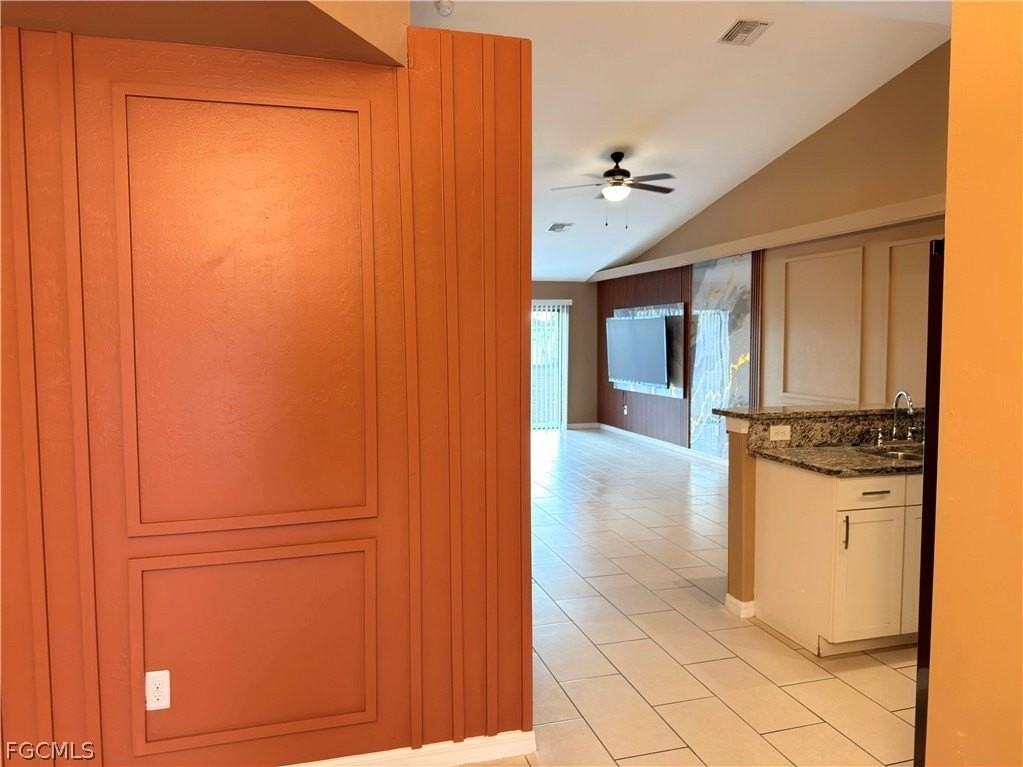 4126 Skyline Blvd - Photo 5 of 21