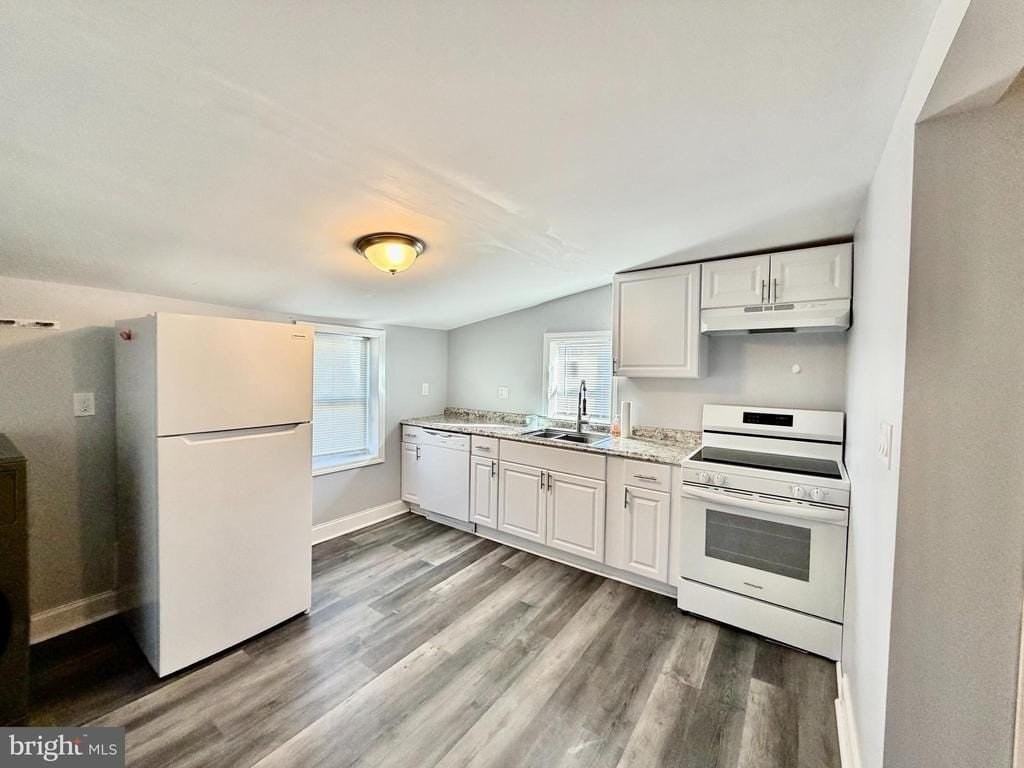 9 S Maple Ave - Photo 2 of 13