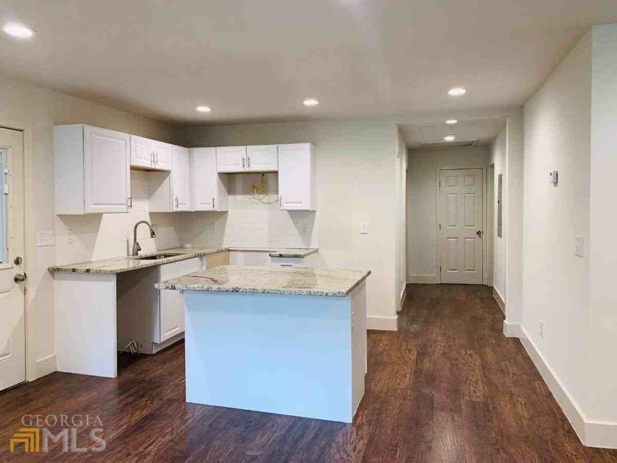 364 Brooks Ave Sw - Photo 3 of 21