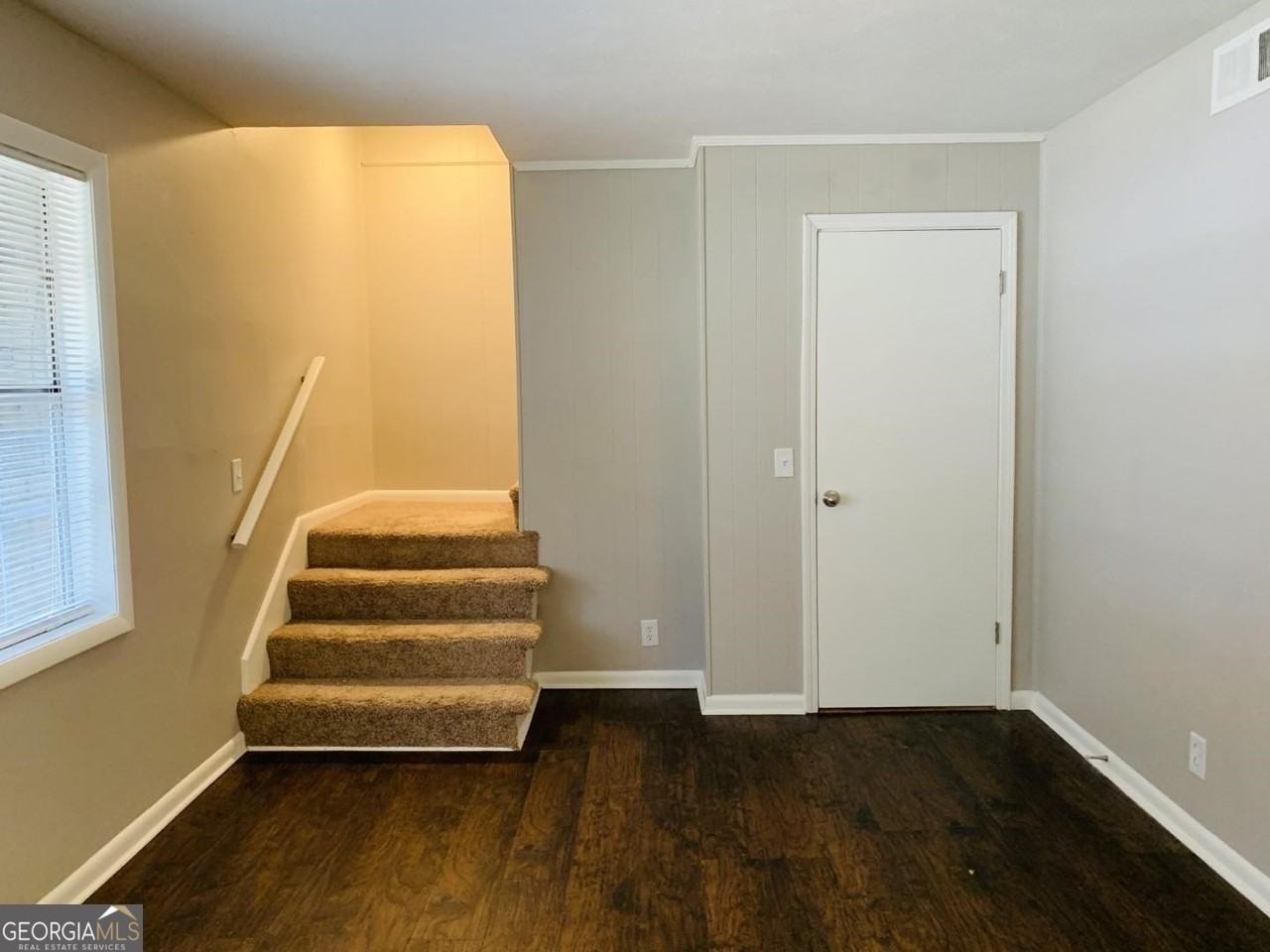 1069 Laurel Ln Nw Unit B - Photo 7 of 28