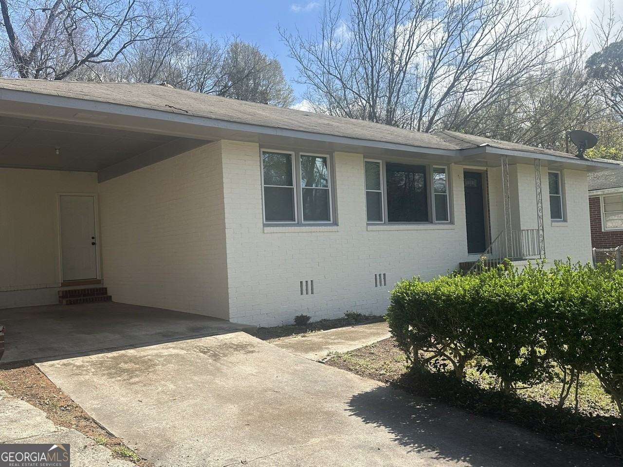 1112 N Beddingfield Dr - Photo 3 of 20