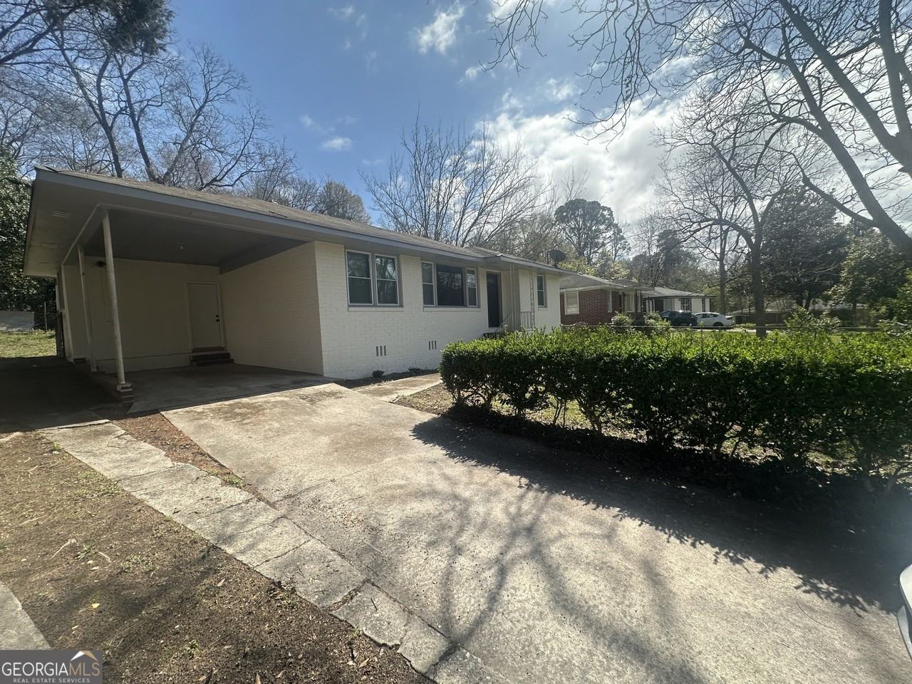 1112 N Beddingfield Dr - Photo 4 of 20